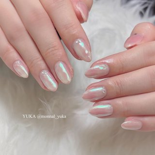 . 【HAND】シンプルジェルコース8,800yen
【メニュー名】#オーロラネイル 
【担当スタッフ】YUKA @monnal_yuka 
.
ご来店ありがとうございます☺︎
.
.
.
━━━━━━━━━━━━━━━━━━━━
ハンドジェル・スカルプメニュー
【担当YUKA指名】20%OFFキャンペーン実施中🌷
━━━━━━━━━━━━━━━━━━━━
【福井店】ご予約はこちら↓

LINE ID @vnd4371h
LINEから24時間ネットご予約受付中です💌

 MONNAL& モナールアンド 
営業時間 9:30～18:00 (Lo.17:00) 
定休日 不定休

住所　福井市大町10-2-2 
ショッピングシティベル近く🔔
.
TEL 0776-63-6268

━━━━━━━━━━━━━━━━━━━━
【鯖江店】ご予約はこちら↓

LINE ID @058rlgbk
LINEから24時間ネットご予約受付中です💌

 美爪ケア育成ネイルサロン Li & リアンド
営業時間 9:30～18:00 (Lo.17:00) 
定休日 日曜日・祝日

住所　鯖江市有定町1丁目8-10 2F
西山公園近く⛲️
.
TEL 0778-25-1552

━━━━━━━━━━━━━━━━━━━━
#MONNAL&#モナールアンド
#Li&#リアンド#monail#もないる
#福井ネイル#福井ネイルサロン
#ケア#ジェル#スカルプ#フットジェル
#ネイル#アートし放題#深爪矯正福井
#パーフェクトフィルイン福井
#ベース一層残し福井#フィルイン福井
#ちゅるんネイル #ワンホンネイル#韓国ネイル#大人かわいいネイル #オフィスネイル#シンプルネイル #オフィス #シンプル #オーロラ #ちゅるん #ワンホン #韓国 #悠 #ネイルブック