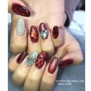 マグネットにハートホログラム❤️ フラッシュネイル📸


#フラッシュネイル
#ハートホログラム埋め込みネイル 
#ハートビジューネイル #バレンタイン #デート #ハンド #ハート #マグネット #キラキラ #ミディアム #スクエア #レッド #シルバー #ジェルネイル #お客様 #aya_4158 #ネイルブック