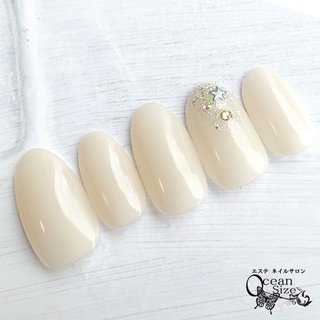 ネイルチップ 星ネイル くり抜きスターネイル ホワイトネイル m092（星  