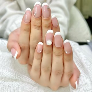 フレンチネイル(フレンチ)/＃薔薇のネイルデザイン｜ネイルブック
