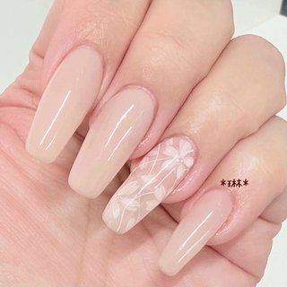 奥行きフラワーのネイルデザイン｜ネイルブック 