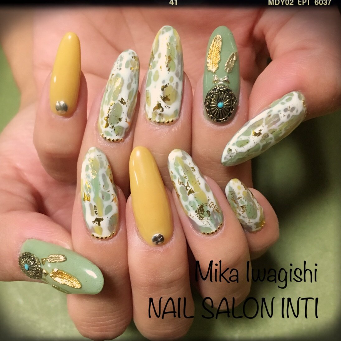 秋 冬 オールシーズン ハンド ワンカラー Nailsalon Inti 岩岸美華 のネイルデザイン No ネイルブック