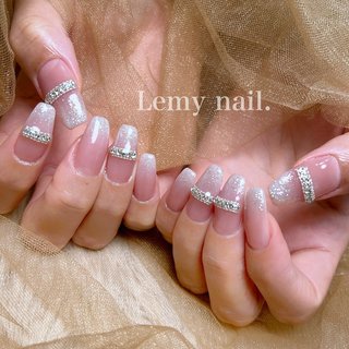 💍 
#リングネイル 
#白グラデーション 
#ビジューネイル 
#グラデーションネイル 
#大人可愛いネイル 
#ジェルネイル 
#gelnails 
#浦安ネイルサロン 
#浦安 #新浦安 #舞浜 #春 #オールシーズン #卒業式 #入学式 #ハンド #グラデーション #ビジュー #大人 #キラキラ #リング #ロング #スクエア #ホワイト #ピンク #ジェルネイル #お客様 #Lemy nail. #ネイルブック