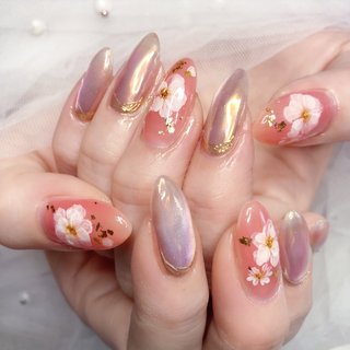 #手が綺麗に見えるネイル #手が綺麗に見えるネイル #春 #定額デザイン #ジェルネイル #マグネットニュアンスネイル #定額ネイル#花柄ネイル #ふらわーネイル #ミディアム #ポイント #ジェルネイル #お客様 #feliz_nail #ネイルブック