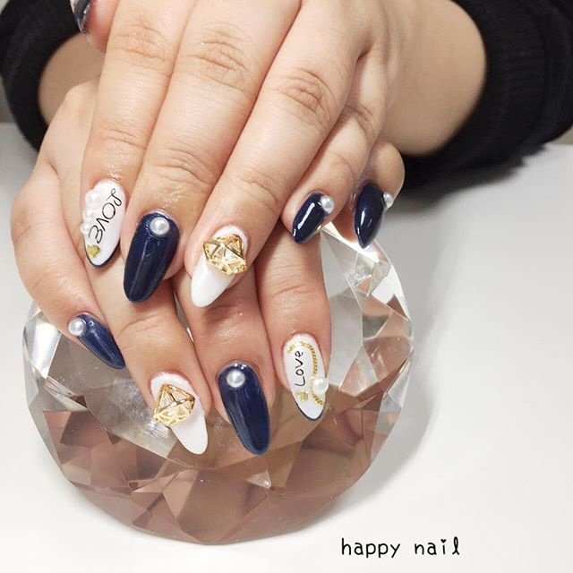 ワンカラー ホワイト ネイビー ジェル Happy Nailのネイルデザイン No 2612013 ネイルブック