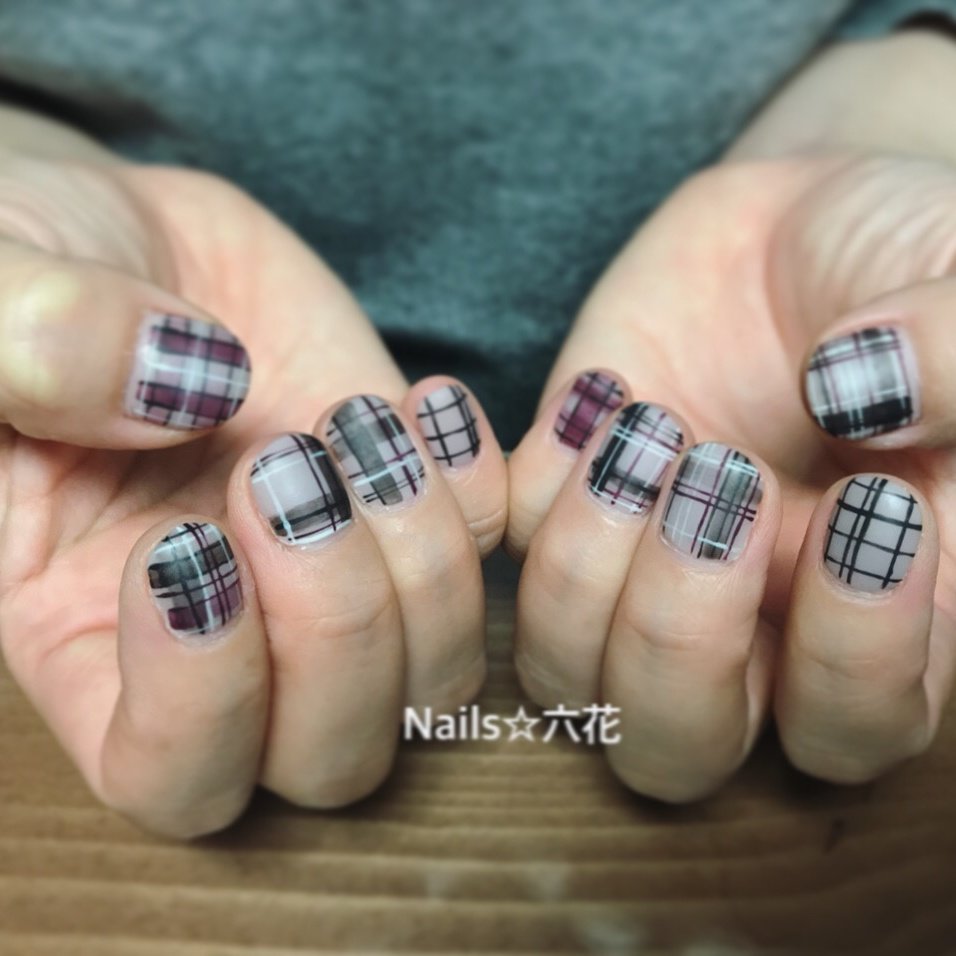 秋 冬 ハンド チェック マット Kanakoのネイルデザイン No ネイルブック
