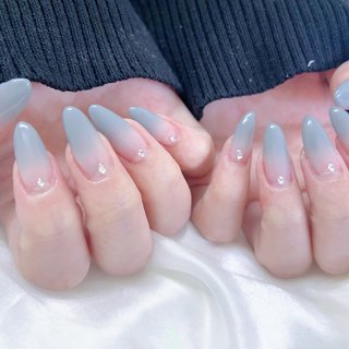 グレーグラデーションのネイルデザイン｜ネイルブック