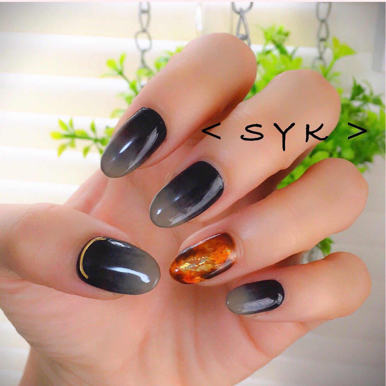 秋 グラデーション べっ甲 ブラウン グレー Syk Nailsのネイルデザイン No ネイルブック