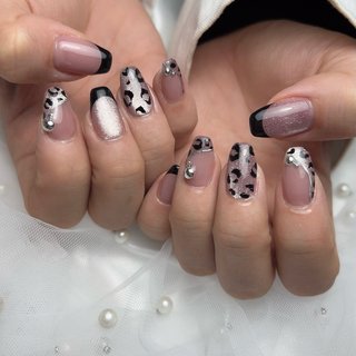 #春ネイルデザイン #ピンク #京都ネイルサロン #京都伏見ネイル #伏見桃山ネイルサロン #マグネットネイル #フラッシュネイル #ヒョウ柄ネイル #オールシーズン #ハンド #アニマル柄 #マグネット #ちゅるん #キラキラ #韓国 #ミディアム #スクエア #ピンク #ブラック #ジェルネイル #お客様 #mizuki #ネイルブック