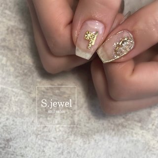 #透け感#透け感ネイル#最新ネイル#最新#ニュアンス#ニュアンスネイル#4月#4月ネイル#ミラー#ミラーネイル#大人#大人ネイル#アート#アートネイル#スクエア#スクエアネイル#クリア#クリアネイル#奥行きネイル#奥行き感ネイル#奥行き感#奥行き#奥行ネイル#親指ネイル#親指可愛いネイル#親指可愛いネイルデザイン#天然石#天然石ネイル#天然石風ネイル#石ネイル#春#春ネイル#囲み#囲みネイル#春夏#春夏ネイル #シェル #ニュアンス #大人 #天然石 #S.JEWEL #ネイルブック