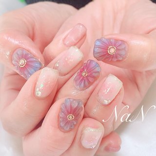 チーク/ぷっくりフラワーのネイルデザイン｜ネイルブック