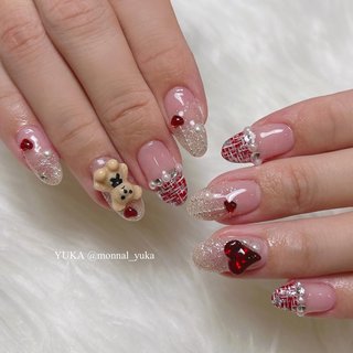 . 【HAND】デザインし放題ジェルコース11,000yen +α《ストーン埋め・Vカット・3D・手描きアート別》
【メニュー名】#ツイートネイル#クリスマスネイル
【担当スタッフ】YUKA @monnal_yuka 
.
ご来店ありがとうございます☺︎
.
.
.
━━━━━━━━━━━━━━━━━━━━
ハンドジェル・スカルプメニュー
【担当YUKA指名】20%OFFキャンペーン実施中🌷
━━━━━━━━━━━━━━━━━━━━
【福井店】ご予約はこちら↓

LINE ID @vnd4371h
LINEから24時間ネットご予約受付中です💌

 MONNAL& モナールアンド 
営業時間 9:30～18:00 (Lo.17:00) 
定休日 不定休

住所　福井市大町10-2-2 
ショッピングシティベル近く🔔
.
TEL 0776-63-6268

━━━━━━━━━━━━━━━━━━━━
【鯖江店】ご予約はこちら↓

LINE ID @058rlgbk
LINEから24時間ネットご予約受付中です💌

 美爪ケア育成ネイルサロン Li & リアンド
営業時間 9:30～18:00 (Lo.17:00) 
定休日 日曜日・祝日

住所　鯖江市有定町1丁目8-10 2F
西山公園近く⛲️
.
TEL 0778-25-1552

━━━━━━━━━━━━━━━━━━━━
#MONNAL&#モナールアンド
#Li&#リアンド#monail#もないる
#福井ネイル#福井ネイルサロン
#ケア#ジェル#スカルプ#フットジェル
#ネイル#アートし放題#深爪矯正福井
#パーフェクトフィルイン福井
#ベース一層残し福井#フィルイン福井
#ちゅるんネイル #ワンホンネイル#韓国ネイル#大人かわいいネイル #オフィスネイル#シンプルネイル #クリスマス #オフィス #シンプル #ちゅるん #ワンホン #韓国 #悠 #ネイルブック