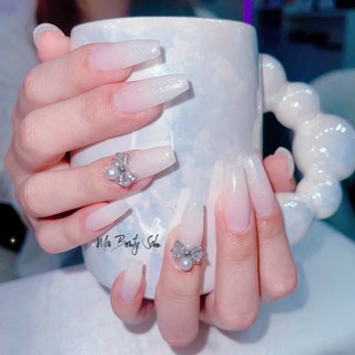 #春ネイル #秋ネイル 
#冬ネイル 
#韓国ネイル 
#ワンホンネイル 
#マグネットネイル 
#フラッシュネイル 
#チークネイル 
#パラジェル 
#キルティングネイル 
#フィルイン
#ジェルネイル 
#やり放題ネイル #春 #夏 #秋 #冬 #ハンド #ロング #スクエア #ホワイト #スカルプチュア #お客様 #Mai Beauty Salon_マイ　マイ #ネイルブック