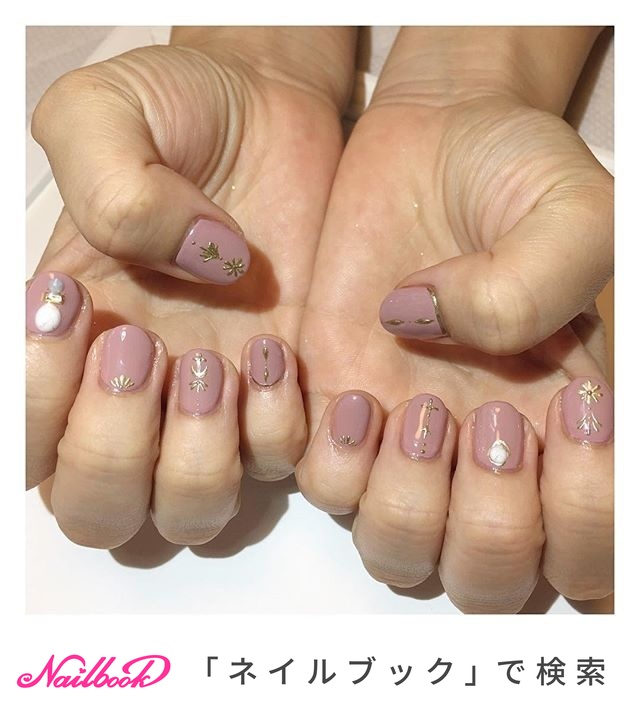 秋 オールシーズン オフィス デート ハンド Pom Nailのネイルデザイン No ネイルブック