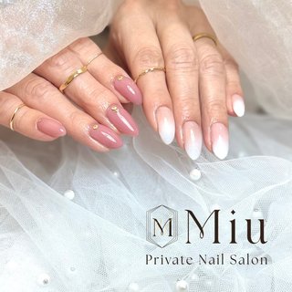 #春ネイル #お上品ネイル 
#大人ネイル
#大人かわいいネイル
#ネイルアート 
#ネイルアート手描き 
#ニュアンスネイル 
#ニュアンス 
#豊橋ネイル
#湖西ネイル
#プライベートサロン #手が綺麗に見えるネイル #春 #夏 #オールシーズン #ハンド #ベイビーブーマー #グラデーション #ワンカラー #大人 #キラキラ #ミディアム #スクエア #ホワイト #ベージュ #ピンク #ジェルネイル #お客様 #Nailsalon miu #ネイルブック