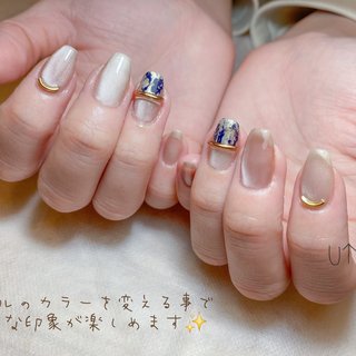 ホイルフレンチでカッコイイ大人ネイルです✨ マグネットとの相性もGOODです⭐︎
マグネットは1層塗りでシアー感を残しました☺︎

【カルジェル使用商材】
＊カラー
AF01MGNW
AF02MGNW
＊ホイル
AFF28(ナイトブルー)
AFF22(スモークグレージュ)
AFF02(シャンパンゴールド)

°°°°°°°°°°°°°°°°°°°°°°°°°°°°°°°°°°°°
UTU"R
private nail salon & school -ウズラ-
@uzura.nail
°°°°°°°°°°°°°°°°°°°°°°°°°°°°°°°°°°°°

@calgel_japan
@calgel_plaza

#pr
#カルジェル自爪スコア
#パーフェクトオフ
#コスメティックカルジェル
#カルジェル
#ネイルスクール
#ウズラネイル
#手描きネイル
#ネイルアート
#草加ネイル 
#獨協大学前駅
#nailstagram 
#スキーヤーネイリスト
#hpb_nail
#nailbook_fan
#春ネイル
#スプリングネイル
#春色ネイル
#ホイル
#ホイルネイル
#ホイルアート
#ホイルフレンチ
#フレンチ
#フレンチネイル
#マグネット
#マグネットネイル #手が綺麗に見えるネイル #春 #オールシーズン #女子会 #ハンド #変形フレンチ #ホイル #マグネット #大人 #キラキラ #ミディアム #スクエア #ベージュ #ネイビー #シルバー #ジェルネイル #お客様 #ウズラ #ネイルブック