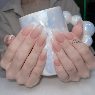 ピンク・ホワイトグラデーション #春ネイル 
#秋ネイル 
#冬ネイル 
#韓国ネイル 
#ワンホンネイル 
#マグネットネイル 
#フラッシュネイル 
#チークネイル 
#パラジェル 
#キルティングネイル 
#フィルイン
#ジェルネイル 
#やり放題ネイル #春 #夏 #秋 #冬 #ハンド #グラデーション #ちゅるん #ワンホン #ロング #スクエア #ホワイト #ピンク #スカルプチュア #お客様 #Mai Beauty Salon_マイ　マイ #ネイルブック