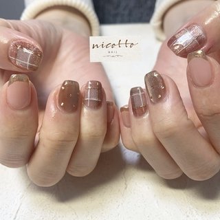 【着画あり】チェック柄　ブラウン　フレンチネイル　シンプル　可愛い　ワンカラー 着画あり】チェック柄 ブラウン フレンチネイル シンプ