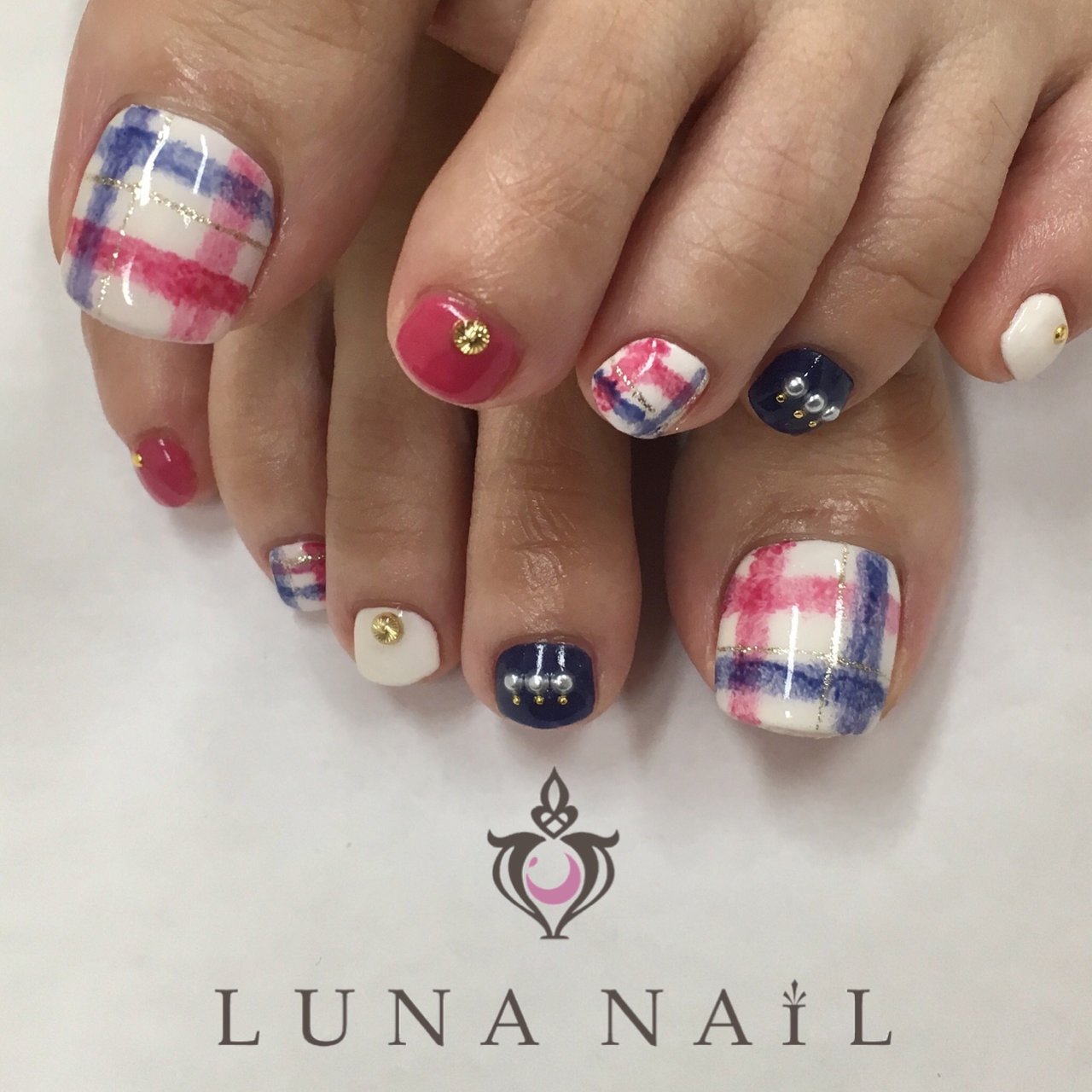 秋 冬 クリスマス オフィス フット Luna Nail のネイルデザイン No ネイルブック