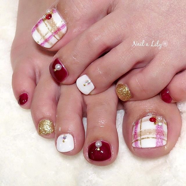 秋 冬 フット チェック ボルドー Nailalily ネイルアリリー Akiのネイルデザイン No ネイルブック