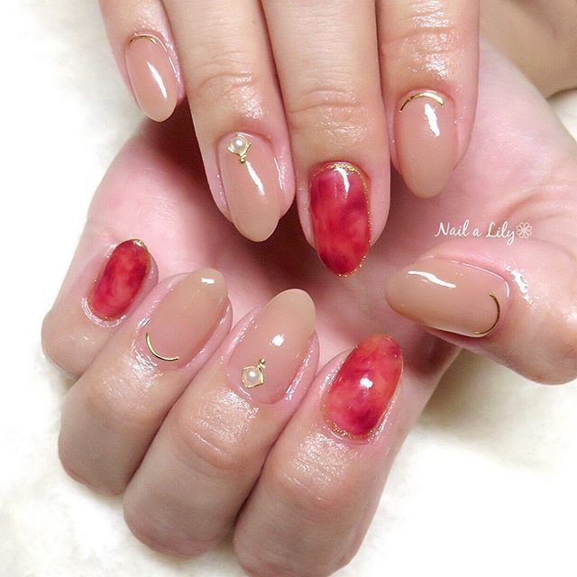 秋 冬 べっ甲 ベージュ ボルドー Nailalily ネイルアリリー Akiのネイルデザイン No ネイルブック