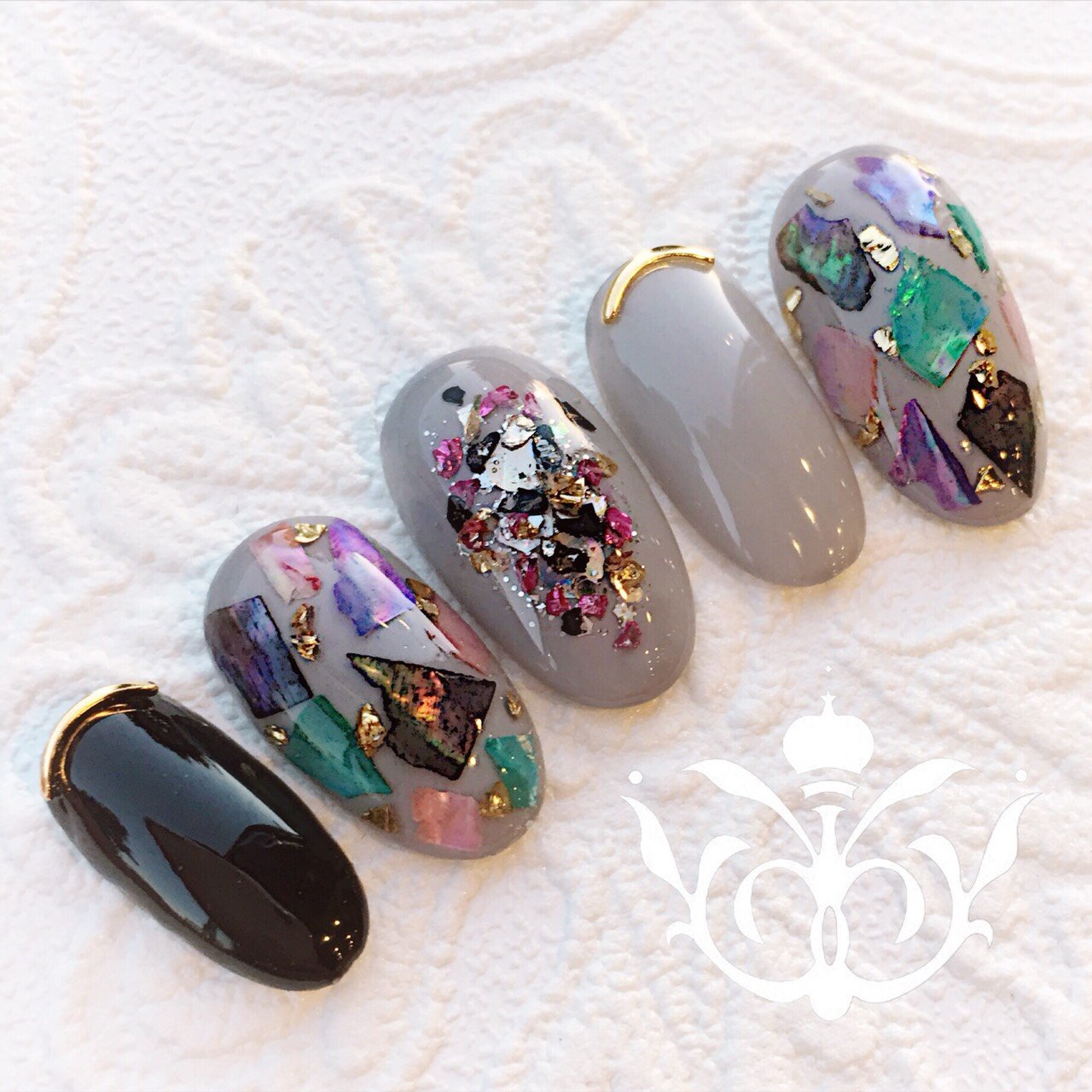 秋 ハンド シェル グレー ブラック Nail Salon Lowe Tat岡山店 のネイルデザイン No ネイルブック