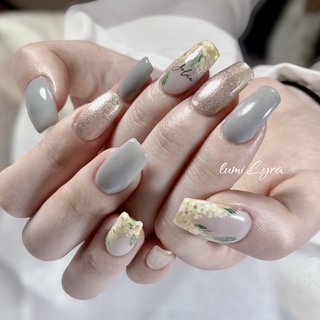 ミモザネイルです＊ 可愛くなりすぎない大人っぽいデザインで仕上げました

#ミモザネイル #ブルーグリーン #アートネイル #ラメネイル #フラワーネイル #春色ネイル #くすみカラー #くすみカラーネイル #ハンド #ジェルネイル #ジェルネイルデザイン #icegel #palagel #パラジェル #フィルイン #フィルイン一層残し #一宮ネイルサロン #一宮市ネイルサロン #妙興寺駅 #駅近サロン #プライベートサロン #駐車場完備 #春 #女子会 #ハンド #ラメ #ワンカラー #フラワー #ロング #スクエア #イエロー #グリーン #ゴールド #ジェルネイル #お客様 #kie #ネイルブック