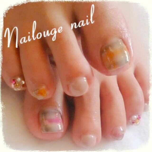 秋 パーティー デート 女子会 フット Nailsalon Nailougeのネイルデザイン No ネイルブック