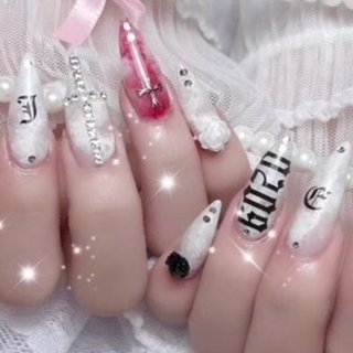マーブル柄でキラキラ可愛く♪ 
#マーブルネイル #キラキラネイル #女子会 #推し活 #ハンド #ラメ #マグネット #オーロラ #ミラー #キラキラ #ミディアム #スクエア #メタリック #モノトーン #ジェルネイル #お客様 #bg_nail #ネイルブック