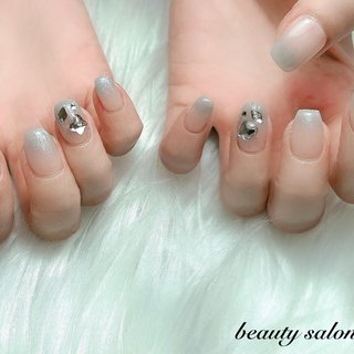 #マグネット#グラデーション#ブルーグラデーション#水色グラデーション#マグネットネイル#ショートネイル#ショートネイルデザイン #春 #夏 #秋 #冬 #ハンド #グラデーション #ラメ #ワンカラー #大人 #韓国 #ショート #スクエア #ベージュ #水色 #シルバー #ジェルネイル #お客様 #beauty salon bell #ネイルブック