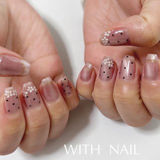 ・ 
フラワーフレンチnail*° ・ 
 “mary”art
┈┈┈┈┈┈┈┈┈┈ ・
❁︎アート10本コース7,180円
（デザイン事前送付6,780円）

┈┈┈┈┈┈┈┈┈┈ ・

《JR和歌山駅徒歩4分》
❁駐車場あり🅿️
❁定額制サロン
❁マシンを使用せず手技のみで丁寧・痛みの少ない施術◎
❁InstagramコメントやDMメッセージ予約不可
　ご予約・問い合わせ・求人募集はプロフィール　　　　
　URLのネイルブックからお願いします💅

・
#6月#6月ネイル#5月#5月ネイル
#オールシーズン#オフィス
#フラワー#フラワーネイル
#フラワーフレンチ#フラワーフレンチネイル
#ピンク#スモーキー
#マグネット#マグネットネイル
#ドット#ドットネイル#スクエア
#大人可愛い#大人可愛いネイル
#上品#大人上品ネイル#大人
#和歌山市ネイル#和歌山市ネイルサロン
#WITHNAIL#WITHNAIL和歌山
#ありがとうございました♡
#ネイルブック掲載 #オールシーズン #オフィス #フラワー #ドット #マグネット #スクエア #ピンク #スモーキー #mary #ネイルブック