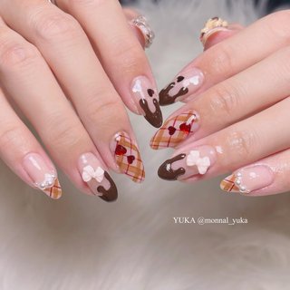 . 【HAND】デザインし放題ジェルコース11,000yen +α《ストーン埋め・Vカット・3D・手描きアート別》
【メニュー名】#チェックネイル#バレンタインネイル
【担当スタッフ】YUKA @monnal_yuka 
.
ご来店ありがとうございます☺︎
.
.
.
━━━━━━━━━━━━━━━━━━━━
ハンドジェル・スカルプメニュー
【担当YUKA指名】20%OFFキャンペーン実施中🌷
━━━━━━━━━━━━━━━━━━━━
【福井店】ご予約はこちら↓

LINE ID @vnd4371h
LINEから24時間ネットご予約受付中です💌

 MONNAL& モナールアンド 
営業時間 9:30～18:00 (Lo.17:00) 
定休日 不定休

住所　福井市大町10-2-2 
ショッピングシティベル近く🔔
.
TEL 0776-63-6268

━━━━━━━━━━━━━━━━━━━━
【鯖江店】ご予約はこちら↓

LINE ID @058rlgbk
LINEから24時間ネットご予約受付中です💌

 美爪ケア育成ネイルサロン Li & リアンド
営業時間 9:30～18:00 (Lo.17:00) 
定休日 日曜日・祝日

住所　鯖江市有定町1丁目8-10 2F
西山公園近く⛲️
.
TEL 0778-25-1552

━━━━━━━━━━━━━━━━━━━━
#MONNAL&#モナールアンド
#Li&#リアンド#monail#もないる
#福井ネイル#福井ネイルサロン
#ケア#ジェル#スカルプ#フットジェル
#ネイル#アートし放題#深爪矯正福井
#パーフェクトフィルイン福井
#ベース一層残し福井#フィルイン福井
#ちゅるんネイル #ワンホンネイル#韓国ネイル#大人かわいいネイル #オフィスネイル#シンプルネイル #バレンタイン #オフィス #シンプル #チェック #ちゅるん #ワンホン #韓国 #悠 #ネイルブック
