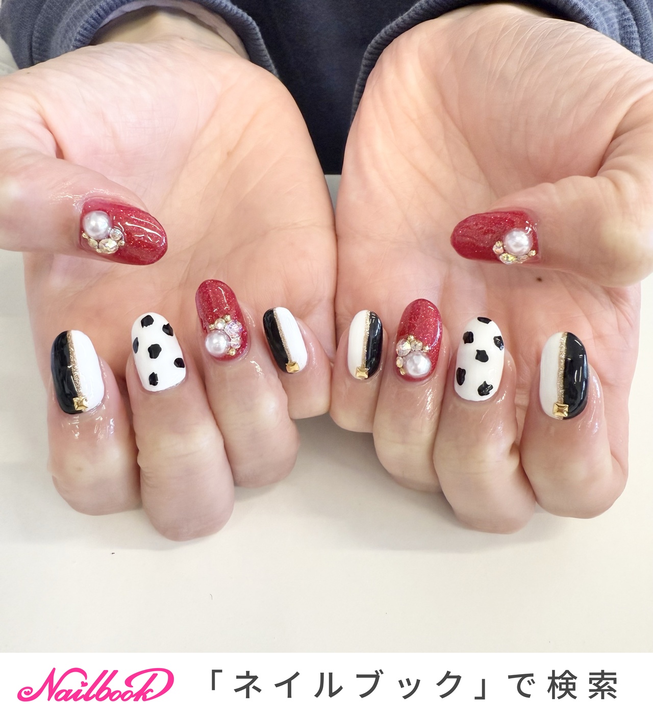 ネイルチップ ダルメシアン 黒 赤 ちゅるん カラー変更 オーダーネイル