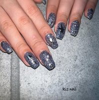 青