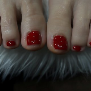 #夏ネイル#夏フットネイル#フットネイル #ワンカラーネイル #フレンチネイル #夏 #フット #тσмσмι / тмм.nail #ネイルブック