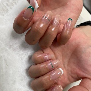 シンプルだけどこだわりが詰まったグリーンフレンチ 
＿＿＿＿＿＿＿＿＿＿＿＿＿＿＿＿＿＿＿＿＿＿＿＿＿＿

【Nailstudio naf】
愛知県春日井市／高蔵寺・神領エリア
自宅の一室で、猫と暮らすネイルサロンです。
〈ご予約枠〉9:00／11:30／14:00
夕方まで営業／駐車場あり
ご予約・お問い合わせは公式LINEまたはDMからお気軽にどうぞ◎

＿＿＿＿＿＿＿＿＿＿＿＿＿＿＿＿＿＿＿＿＿＿＿＿＿＿

#nafdesign #nail #nuance #ネイル 
#春日井ネイル #春日井市ネイルサロン 
#高蔵寺ネイル #高蔵寺ネイルサロン 
#神領ネイル #神領ネイルサロン 
#勝川ネイル #勝川ネイルサロン 
#守山ネイル #守山区ネイルサロン 
#小牧ネイルサロン #多治見ネイル 
#瀬戸ネイル #瀬戸市ネイルサロン 
#中部大学 #ニュアンスネイル 
#手描きネイル #マグネットネイル 
#インクネイル #ネイルデザイン 
#ネイルアート #個性派ネイル 
#保護猫 #猫のいるネイルサロン 
#猫ネイル #猫ネイルサロン #春 #夏 #ハンド #ニュアンス #マグネット #大人 #インクネイル #個性派 #ミディアム #スクエア #ホワイト #ベージュ #グリーン #ジェルネイル #お客様 #Nailstudio naf #ネイルブック