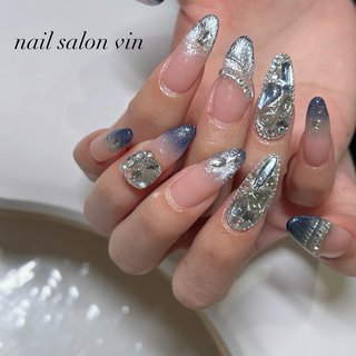 #鹿児島ネイル#天文館#nailart#天文館ネイル#夏ネイル#トレンドネイル#nailbook#nailstagram#nails#秋ネイル#冬ネイル#ジェル#ネイル#ネイルデザイン#マグネット#グラデーション#ストーン埋めつくし#キラキラ#春ネイル #ネイルサロンVIN(ヴィン) #ネイルブック