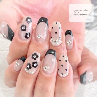 お急ぎ便A♥ ネイルチップ 量産型 韓国 黒ネイル フレンチ ハートネイル 5b01585cb96572373b4c79b88b91c1