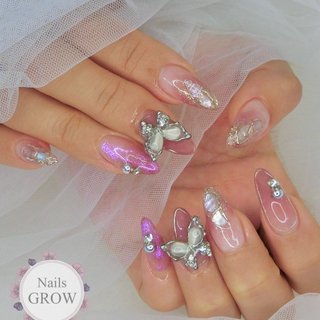 #マグネットネイル #オーロラネイル #ちゅるんネイル #大人ニュアンスネイル #蝶々ネイル #ちょうちょネイル #スキンカラーネイル #シェルネイル #春 #夏 #パーティー #女子会 #ハンド #蝶々 #シェル #ニュアンス #オーロラ #大人 #ロング #ポイント #ピンク #ボルドー #スモーキー #ジェルネイル #お客様 #ネイルズグロウ #ネイルブック