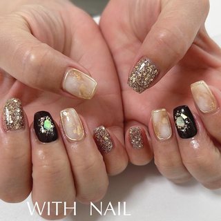 ・ 
ニュアンスnail*° ・ 
 “mary”art
┈┈┈┈┈┈┈┈┈┈ ・
❁︎アート10本コース7,180円
（デザイン事前送付6,780円）

┈┈┈┈┈┈┈┈┈┈ ・

《JR和歌山駅徒歩4分》
❁駐車場あり🅿️
❁定額制サロン
❁マシンを使用せず手技のみで丁寧・痛みの少ない施術◎
❁InstagramコメントやDMメッセージ予約不可
　ご予約・問い合わせ・求人募集はプロフィール　　　　
　URLのネイルブックからお願いします💅

・
#6月#6月ネイル#7月#7月ネイル
#オールシーズン
#シェル#シェルネイル
#大理石#大理石ネイル#ミラー
#ミラーネイル#囲み#囲みネイル
#ホログラム#ラメ#ブラウン
#スクエア#ラメ#ニュアンス#ニュアンスネイル
#大人可愛い#大人可愛いネイル
#上品#大人上品ネイル#大人
#和歌山市ネイル#和歌山市ネイルサロン
#WITHNAIL#WITHNAIL和歌山
#ありがとうございました♡
#ネイルブック掲載 #オールシーズン #シェル #大理石 #ミラー #スクエア #ブラウン #mary #ネイルブック