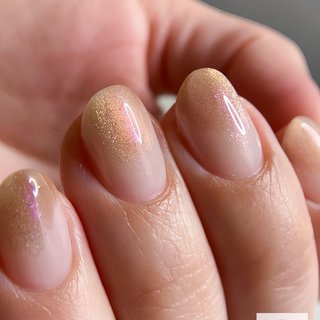 粒子、偏光、輝きの違う マグネットの組み合わせ

指先に少し入れるのが
上品ポイント✨

𓂃ご予約前に𓂃
「ご利用のお客様へ」をご確認くださいませ

＊「美フォルムワンカラー」オプション追加
・マグネットデザイン　¥2,000
⁡
＊……………………………………………＊
𝗖𝗼𝗹𝗼𝗻 𝗡𝗮𝗶𝗹 -コロンネイル-
⁡
🅾🅿🅴🅽 平日𝟭𝟮:𝟬𝟬〜𝟮𝟭:𝟬𝟬
　　　　　土日祝𝟭𝟭:𝟬𝟬〜𝟮𝟬:𝟬𝟬
【定休日】火曜日
　　　　　(不定期に休業日有り)
⁡
🅷🅿 https://colonnail.com
⁡
📍東京都渋谷区恵比寿西𝟮-𝟯-𝟵 
　　浦-𝗠𝗞𝗬ｴﾋﾞｽﾋﾞﾙ𝟲𝟬𝟲
＊……………………………………………＊

#colonnail 
#コロンネイル 
#恵比寿ネイル 
#恵比寿ネイルサロン
#大人上品ネイル 
#マグネット 
#ショートネイル
#オフィス #オールシーズン #オフィス #ブライダル #パーティー #ハンド #シンプル #マグネット #大人 #ショート #オーバル #ベージュ #ピンク #ゴールド #ジェルネイル #お客様 #コロンネイル #ネイルブック
