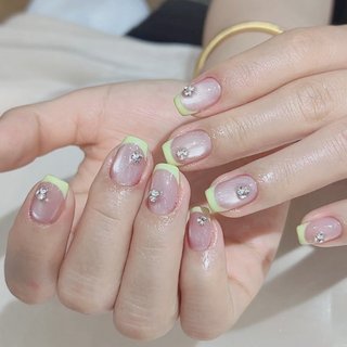 #手が綺麗に見えるネイル #フレンチネイル #梅雨 #シンプルネイル #キラキラネイル #ベージュネイル #韓国 #概念ネイル #お客様 #韓国風ネイル #手が綺麗に見えるネイル #夏 #リゾート #パーティー #フレンチ #マグネット #大人 #キラキラ #韓国 #ミディアム #スクエア #イエロー #ジェルネイル #お客様 #ユキ #ネイルブック
