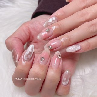 . 【HAND】デザインし放題ジェルコース11,000yen 
【メニュー名】#チークネイル#ハートホロネイル
【担当スタッフ】YUKA @monnal_yuka 
.
ご来店ありがとうございます☺︎
.
.
.
━━━━━━━━━━━━━━━━━━━━
ハンドジェル・スカルプメニュー
【担当YUKA指名】20%OFFキャンペーン実施中🌷
━━━━━━━━━━━━━━━━━━━━
【福井店】ご予約はこちら↓

LINE ID @vnd4371h
LINEから24時間ネットご予約受付中です💌

 MONNAL& モナールアンド 
営業時間 9:30～18:00 (Lo.17:00) 
定休日 不定休

住所　福井市大町10-2-2 
ショッピングシティベル近く🔔
.
TEL 0776-63-6268

━━━━━━━━━━━━━━━━━━━━
【鯖江店】ご予約はこちら↓

LINE ID @058rlgbk
LINEから24時間ネットご予約受付中です💌

 美爪ケア育成ネイルサロン Li & リアンド
営業時間 9:30～18:00 (Lo.17:00) 
定休日 日曜日・祝日

住所　鯖江市有定町1丁目8-10 2F
西山公園近く⛲️
.
TEL 0778-25-1552

━━━━━━━━━━━━━━━━━━━━
#MONNAL&#モナールアンド
#Li&#リアンド#monail#もないる
#福井ネイル#福井ネイルサロン
#ケア#ジェル#スカルプ#フットジェル
#ネイル#アートし放題#深爪矯正福井
#パーフェクトフィルイン福井
#ベース一層残し福井#フィルイン福井
#ちゅるんネイル #ワンホンネイル#韓国ネイル#大人かわいいネイル #オフィスネイル#シンプルネイル #オフィス #シンプル #チーク #ちゅるん #ワンホン #韓国 #悠 #ネイルブック