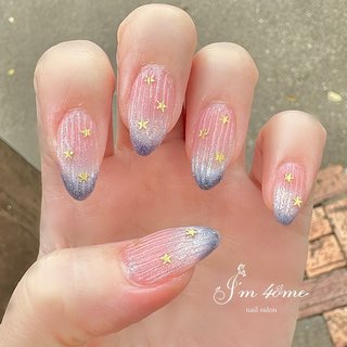 先日した自分のネイルをさらにグレードアップしてやった⭐️ それにしても伸びるのが遅い私の爪。
気候が暖かくなると普通は代謝が上がって爪が伸びるのも早くなるので冬よりお早めのご予約がオススメです✨

#バカラネイル#マグネットネイル#春ネイル #鈴鹿市ネイルサロン 　#三重県ネイルサロン #津市ネイルサロン　#亀山ネイルサロン #河芸ネイルサロン　#ネイルブック掲載 #im4ome #nailbook_fan #春 #夏 #梅雨 #リゾート #ハンド #星 #マグネット #ぷっくり #キラキラ #ミディアム #スクエア #ピンク #ネイビー #ジェルネイル #お客様 #hitomi #ネイルブック