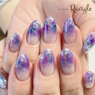♡ ニュアンスネイルです☔️
パープルxネイビーのニュアンスに
ラメをちらして
大人可愛い仕上がりに✨

ご予約・お問い合わせはお気軽にどうぞ😊

ネイルブック➡️https://nailbook.jp/salon/20728/

LINE公式アカウント➡️https://line.me/R/ti/p/%40bdu2324k

#大人ネイル#大人可愛いネイル#ニュアンスネイル#梅雨ネイル#パープルニュアンスネイル#グラデーションネイル#ネイビーネイル#キラキラネイル
#ラヴィグル#Ravigle#中巨摩郡昭和町#山梨#甲府#ネイルサロン山梨#ネイルサロン#ネイル#夏ネイル#フィルイン#美フォルム#nailbook_fan#2025夏ネイル#あいりネイルカタログ #手が綺麗に見えるネイル #旅行 #梅雨 #女子会 #ハンド #グラデーション #ニュアンス #大人 #キラキラ #ネイビー #パープル #シルバー #ジェルネイル #Chiharu◇Ravigle (ラヴィグル) #ネイルブック