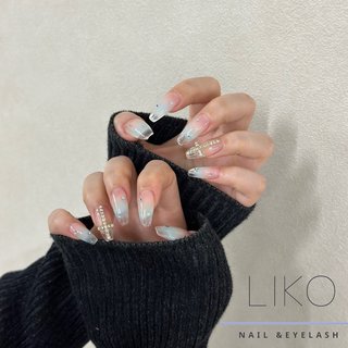 . 
クリアチップのスカルプチュアネイル💎✨
透明感でロングでも派手すぎずキレイな指先へ💅
長さ出しでしかできない可愛さです💕🥺

チップスカルプチュアは
アクリルスカルプチュアと比べ爪への負担が少なく
自爪を育成させたい方におすすめです！

ご相談はスタッフまでお声かけください😊

#クリアネイル #クリアスカルプネイル
#上品ネイル 
#冬ネイル #アートネイル 
#トレンドネイル #お洒落ネイル 

当店では画像持ち込み可
パーツ持ち込みも可能です𖤣𖥧𖥣𖡡𖥧𖤣

#ニュアンスネイル #ジェルネイル #ネイルデザイン
#佐賀サロン #佐賀市サロン #佐賀まつげエクステ 
#佐賀ネイル #佐賀市エクステ #佐賀市ネイル
#まつげエクステ #アイブロウ #ネイル #エクステ
#ワンホンエクステ #ネイルサロン #佐賀アイブロウ
#ニューオープン #ニュアンスネイル #ネイルデザイン　#シンプルネイル #ワンカラーネイル 
#likonailandeyelash 

@dolce_ootakara 
@dolce_nailschool 
@dolce.hanabatake #夏 #冬 #オールシーズン #旅行 #ハンド #シンプル #ワンカラー #ニュアンス #ロング #コフィン #ピンク #水色 #メタリック #ジェルネイル #LIKO nail&eyelash #ネイルブック