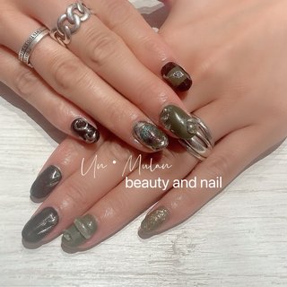 アーティスティック個性派ネイル💅 
アーティスティックで個性的✨オシャレなゴテゴテネイルも可愛い💕 人と被らないのも嬉しい☺️


デザインお持ち込みネイル→¥7300

当サロンはパーツも付け放題定額です♪安心してこってこてにしたい方にはピッタリなサロンです✨

#デザインお持ち込み
#デザインお持ち込みネイル 
#個性派ネイル
#アートネイル
#ニュアンス
#ニュアンスネイル
#アートし放題
#パーマのせ放題
#印西市
#印西市ネイルサロン
#印西市プライベートサロンun・mulan 
#印西市プライベートエステ
#トータルビューティーサロン 
#ネイル
#ネイルデザイン
#カーキネイル
#ブラックネイル
#カッコいい
#カッコいいネイル #オールシーズン #ハンド #ニュアンス #ミラー #アイシング #ミディアム #ラウンド #グリーン #ブラック #シルバー #ジェルネイル #UN・MULAN(アン・ムーラン) #ネイルブック