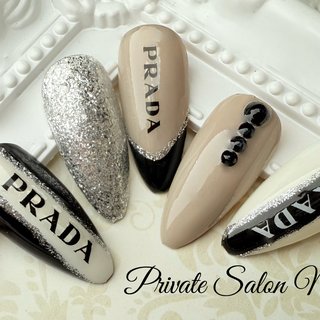 【完売必至】プラダ ネイルが映える繊細デザインのロゴサンダル PRADA プラダ サンダル シューズ クロシェ トライアングルロゴ