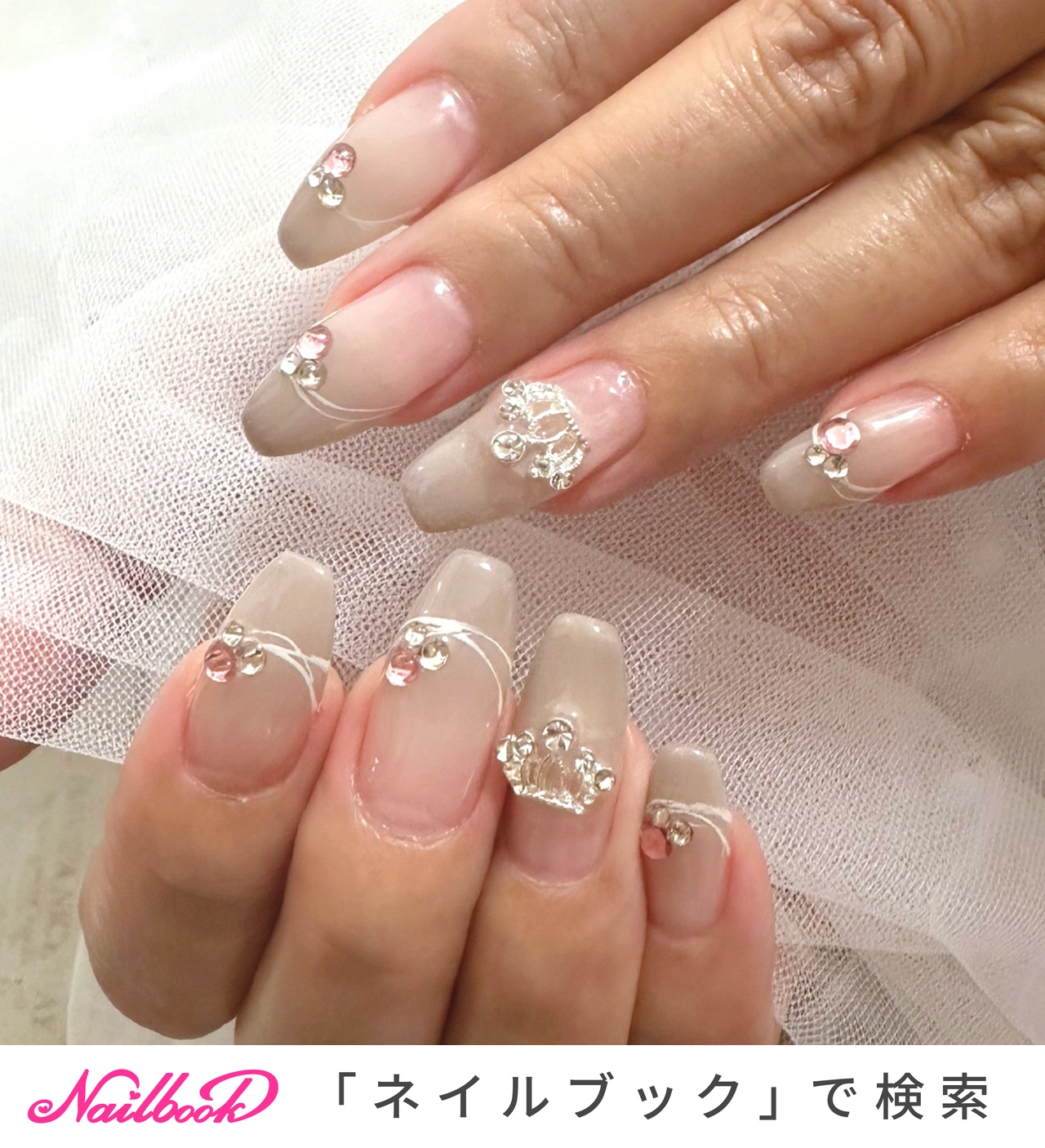 クラウンパーツのネイルデザイン｜ネイルブック