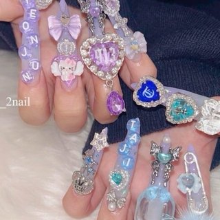 推しネイル♪自己満ネイルデザイン♪ 
#ゴテゴテネイル#推しネイル #ロングネイル #オールシーズン #パーティー #女子会 #推し活 #ハンド #ギャル #グラデーション #ラメ #ちゅるん #キラキラ #ロング #スクエア #ブルー #メタリック #パステル #ジェルネイル #お客様 #bg_nail #ネイルブック